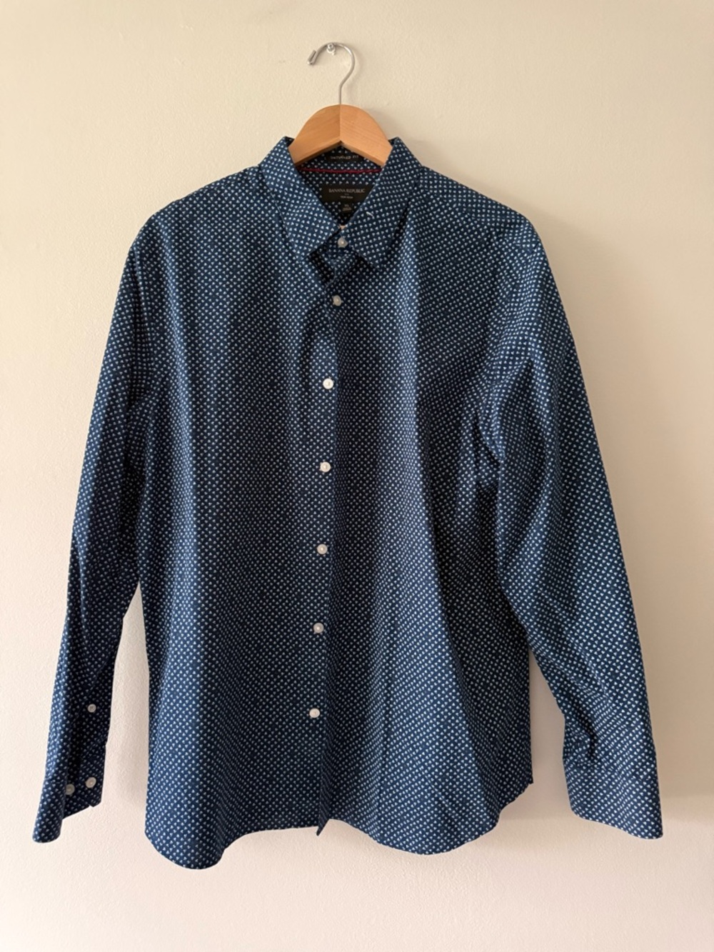 Banana Republic Untucked Fit Shirt XL Navy Micro Print Button Down